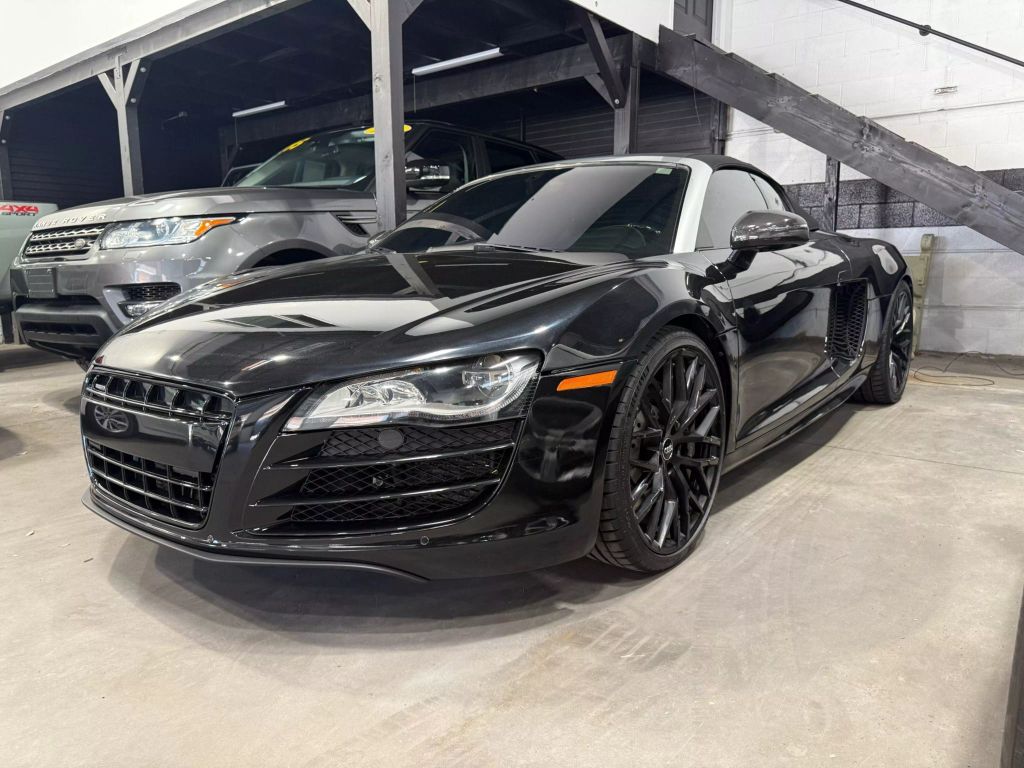 Audi R8