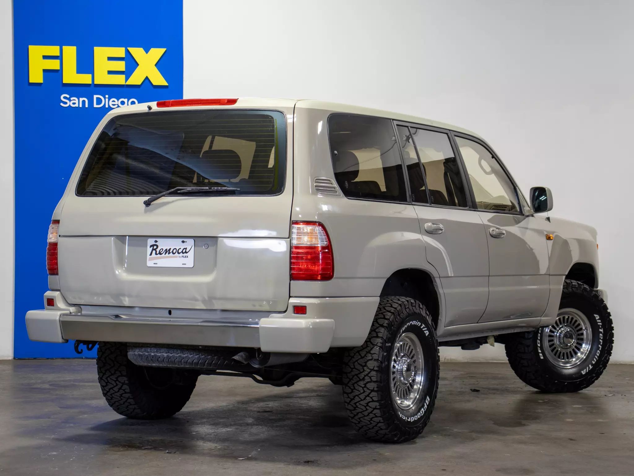 1999 Lexus LX 