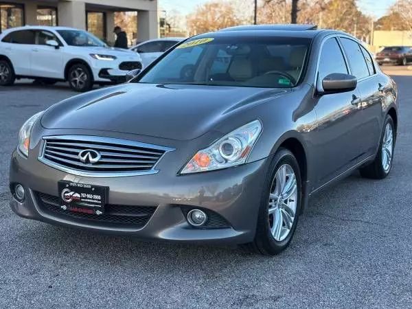 2010 INFINITI G G37x Sedan 4D 