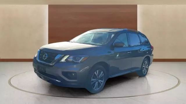 2019 Nissan Pathfinder SV