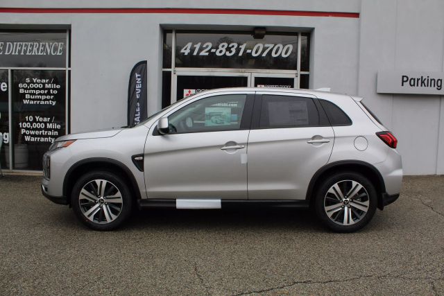  Mitsubishi Outlander Sport SUV