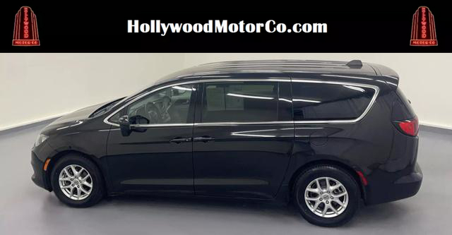 2021 Chrysler Voyager LX Minivan 4D 