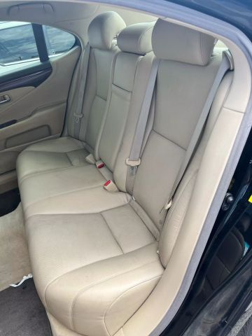 Lexus LS 460