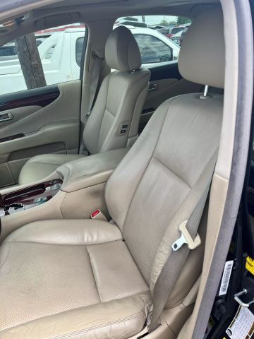 Lexus LS 460