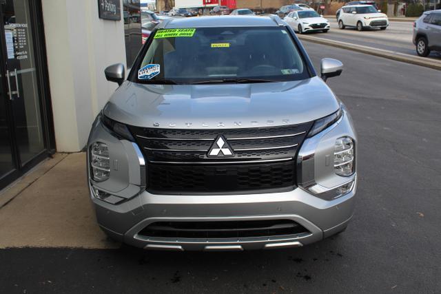 2024 Mitsubishi Outlander SEL photo 4