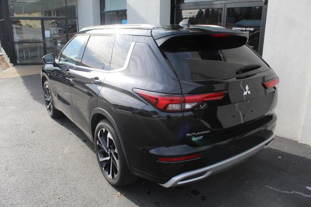 2024 Mitsubishi Outlander SEL photo 8