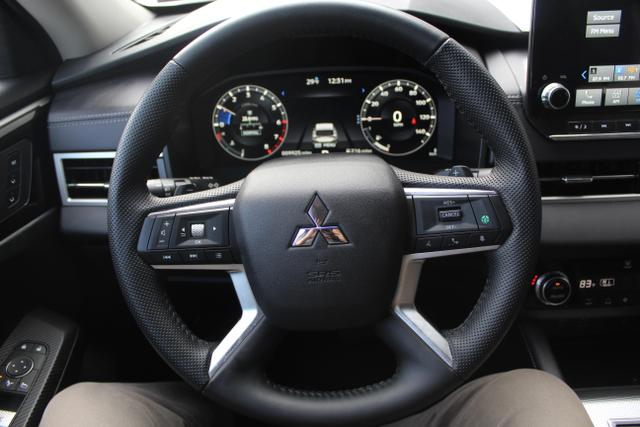 2024 Mitsubishi Outlander SEL photo 28