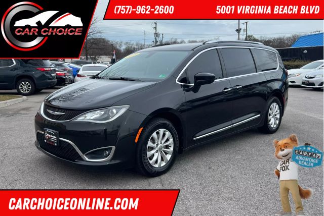 2018 Chrysler Pacifica Touring L Minivan 4D 