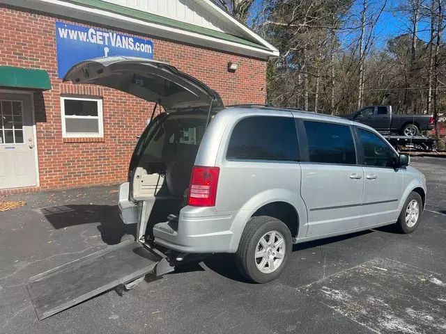 2010 Chrysler Town and Country Touring