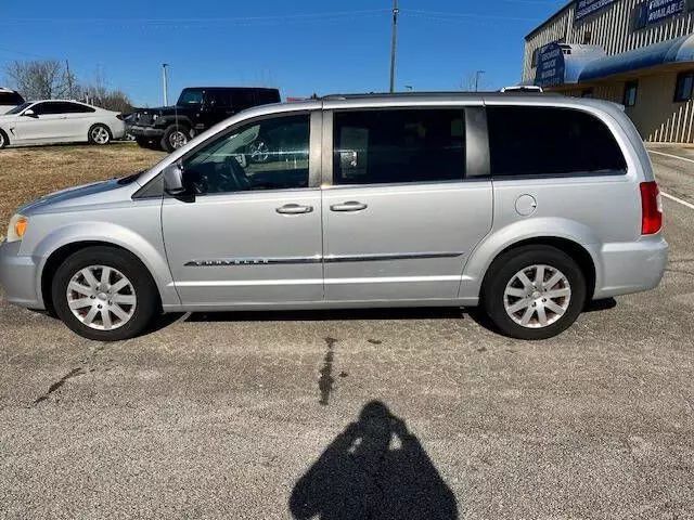 2012 Chrysler Town and Country Touring