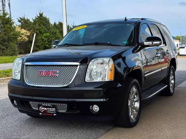 2014 GMC Yukon Denali Sport Utility 4D 