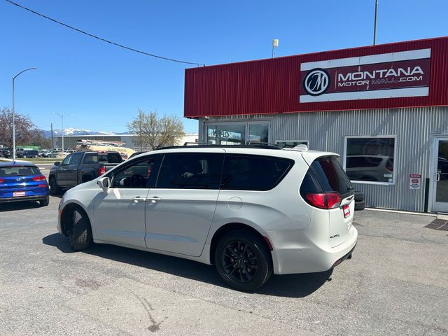 Chrysler Pacifica