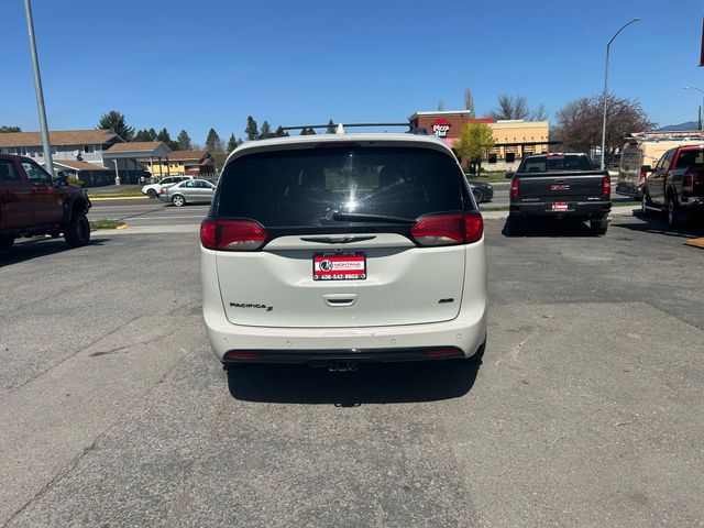 Chrysler Pacifica