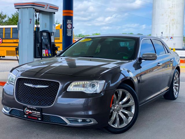 2018 Chrysler 300 300 Limited Sedan 4D 