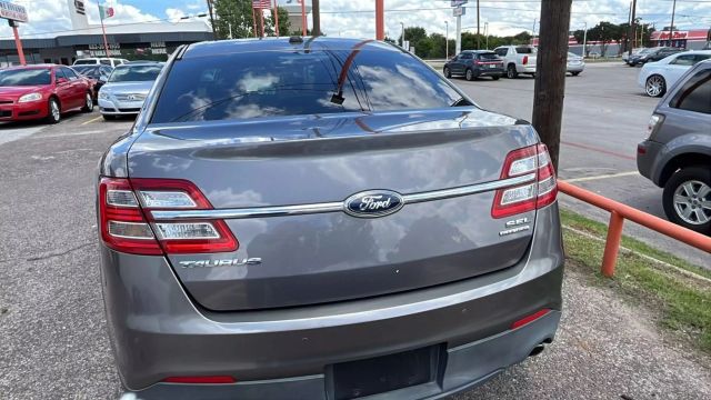 Ford Taurus