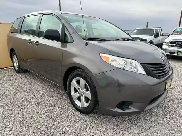 2013 Toyota Sienna L 7-Passenger