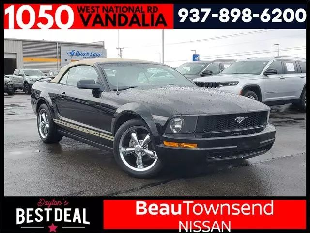 2005 Ford Mustang Deluxe