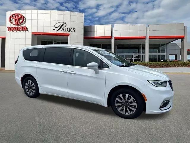 2022 Chrysler Pacifica Hybrid Touring L