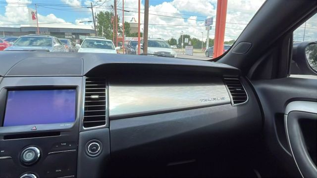 Ford Taurus