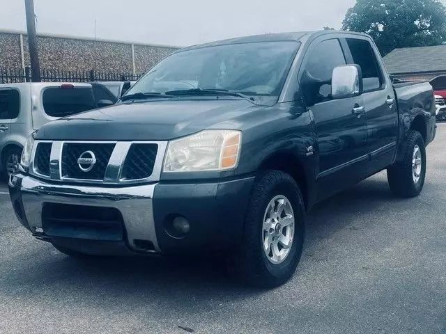 2004 Nissan Titan LE