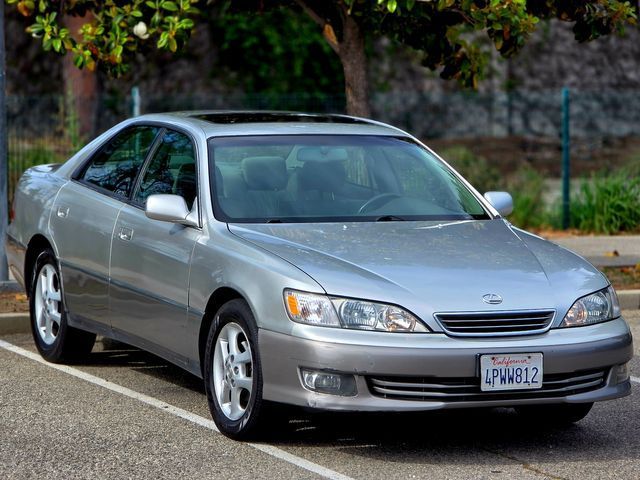 2001 Lexus ES 300 Base