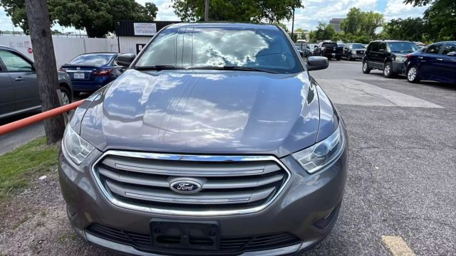 Ford Taurus