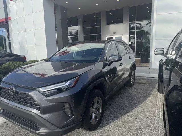 2022 Toyota RAV4 XLE