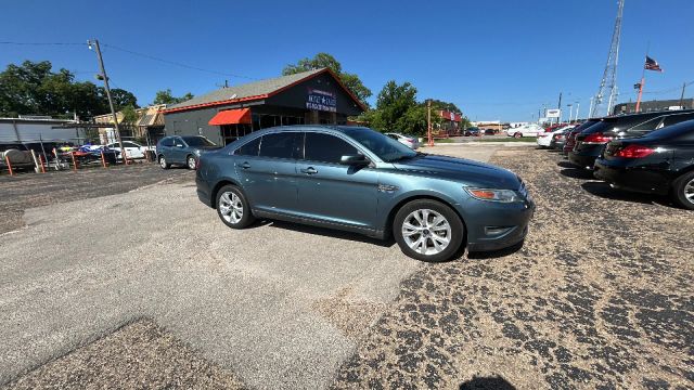 2010 Ford Taurus