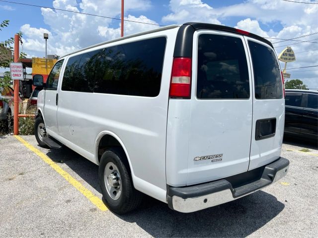 Chevrolet Express 3500