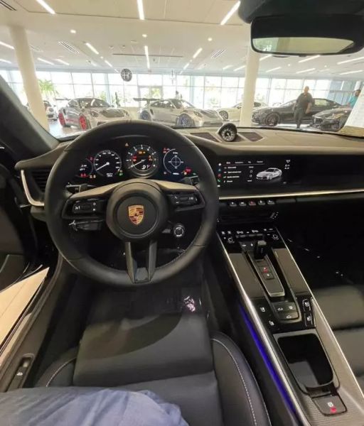 https://imagesdl.dealercenter.net/645/600/202505-4de718a095934e01abc5e42491fe3e0e.jpg