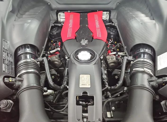 https://imagesdl.dealercenter.net/706/517/202508-e6b6bdd98e60498c99fa3efafc058790.jpg