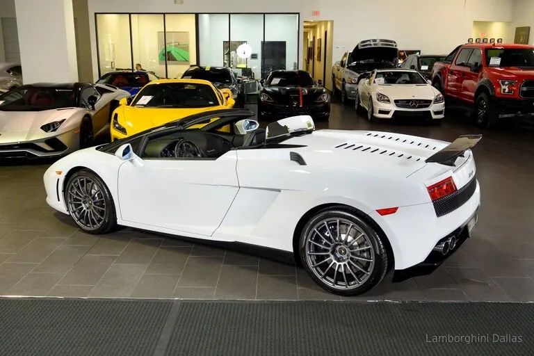 https://imagesdl.dealercenter.net/768/512/202508-3dd2ea40445040aa8afacd7226e39c85.jpg