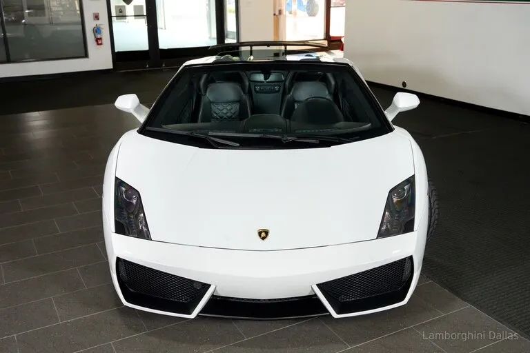 https://imagesdl.dealercenter.net/768/512/202508-5c63efbbcc9840a3a82ff62b515d785e.jpg