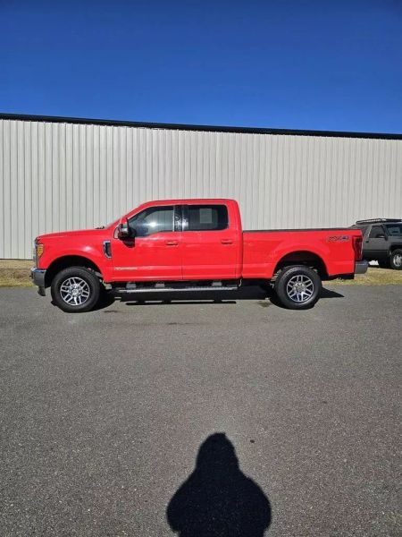 2017 Ford Super Duty F-350 Lariat