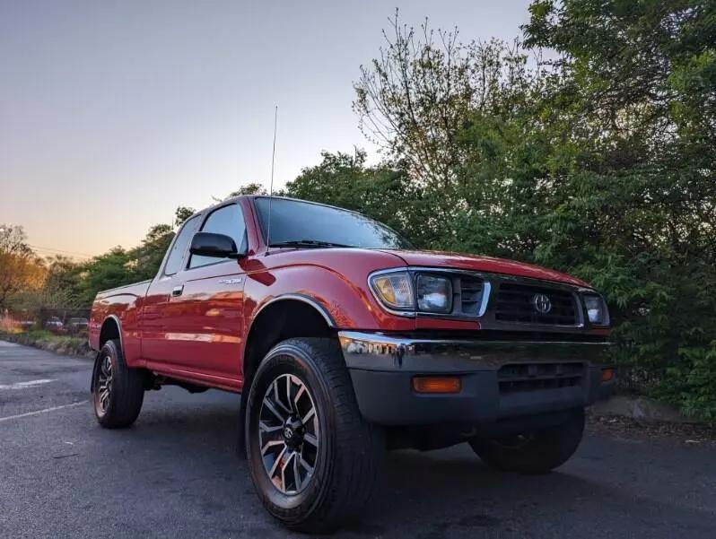 1996 Toyota Tacoma 2 Dr STD 4WD Extended Cab SB