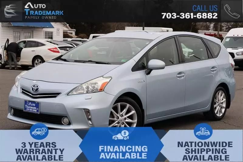 2014 Toyota Prius v Five