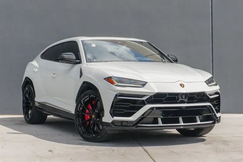 2021 Lamborghini Urus Base