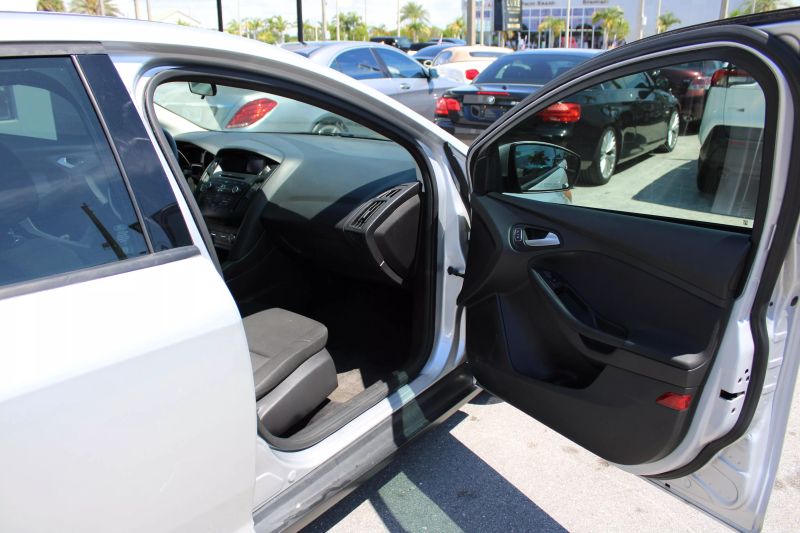2015 Ford Focus  - $5,995