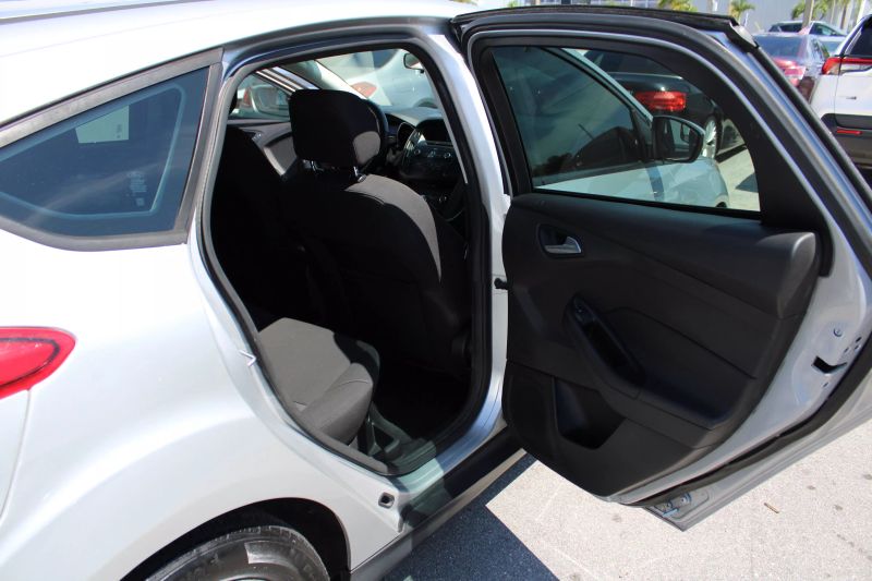 2015 Ford Focus  - $5,995