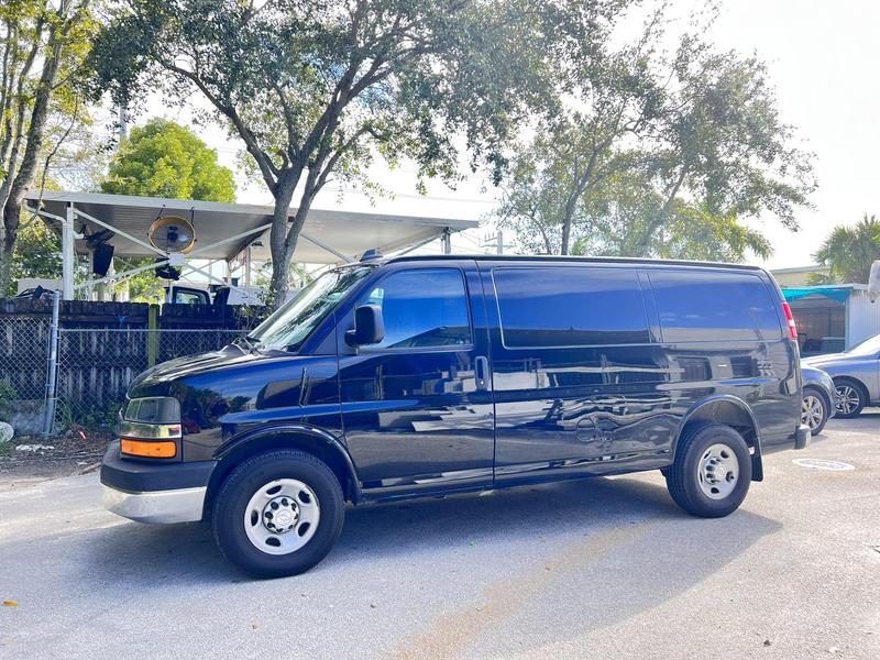 2017 Chevrolet Express Van - $26,900