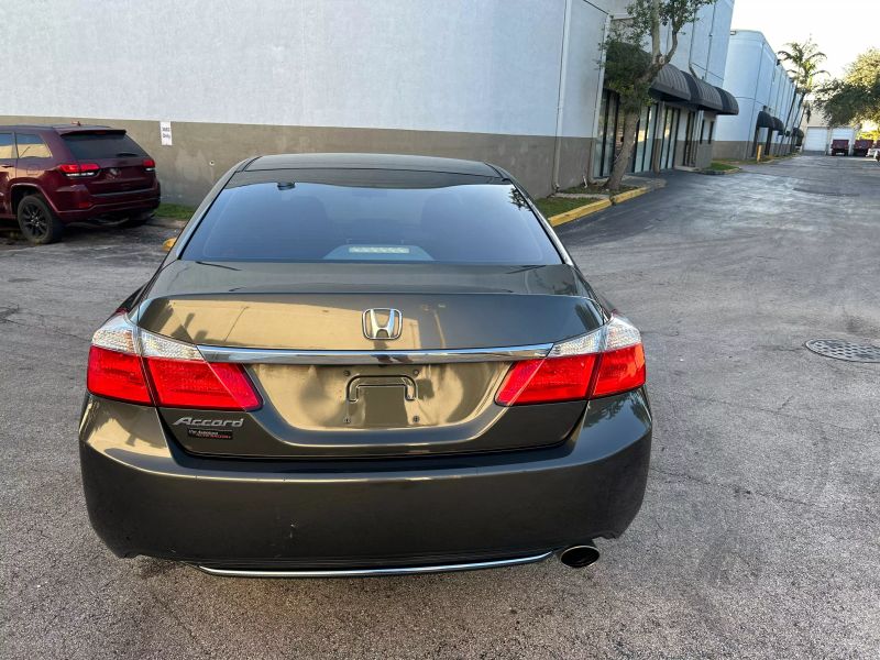 2013 HONDA Accord Sedan - $11,800