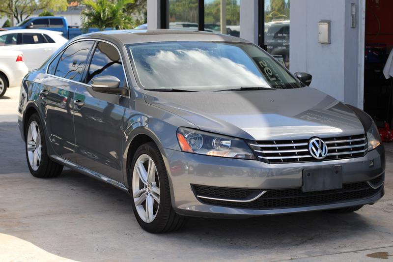 2014 Volkswagen Passat $6995