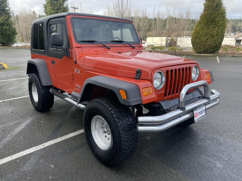 Used Jeep Wrangler in Impact Orange For Sale: Check Photos, Prices And  Dealers Near Me | CarBuzz