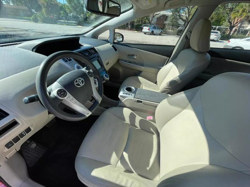 2012 Toyota Prius v  - $11,500