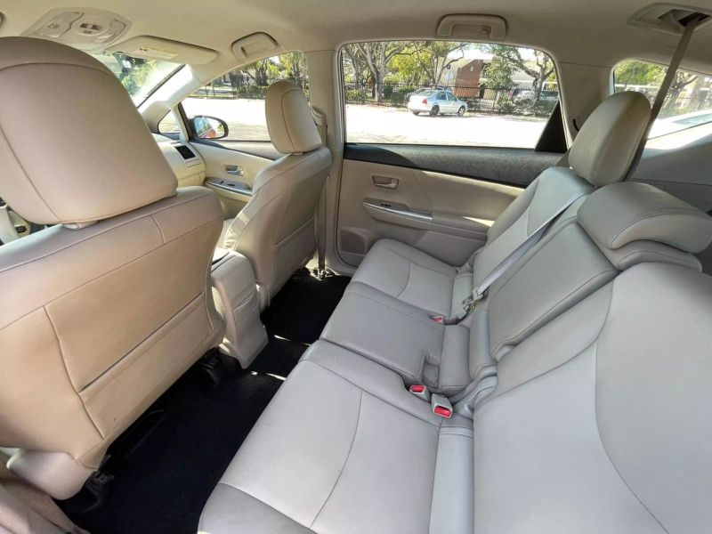 2012 Toyota Prius v  - $11,500