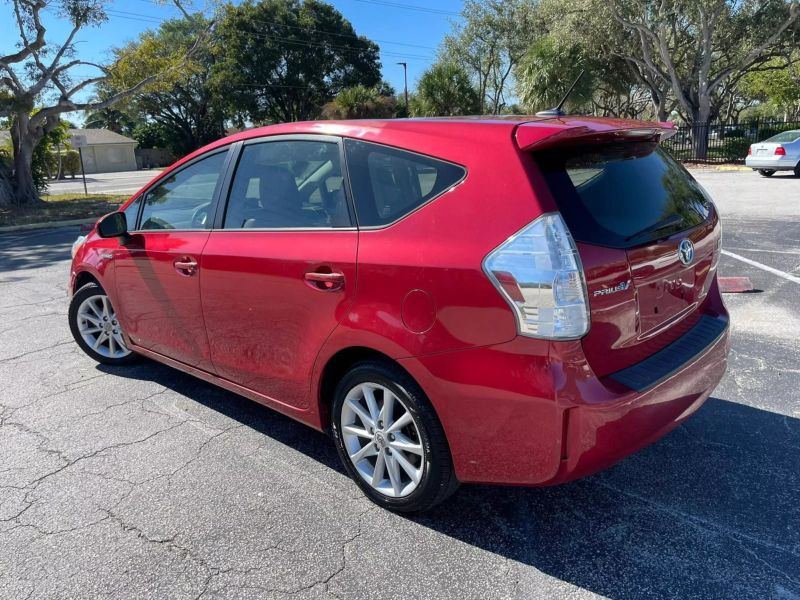 2012 Toyota Prius v  - $11,500