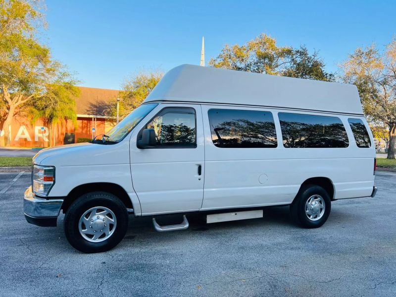 2010 FORD E-350 Van - $17,500