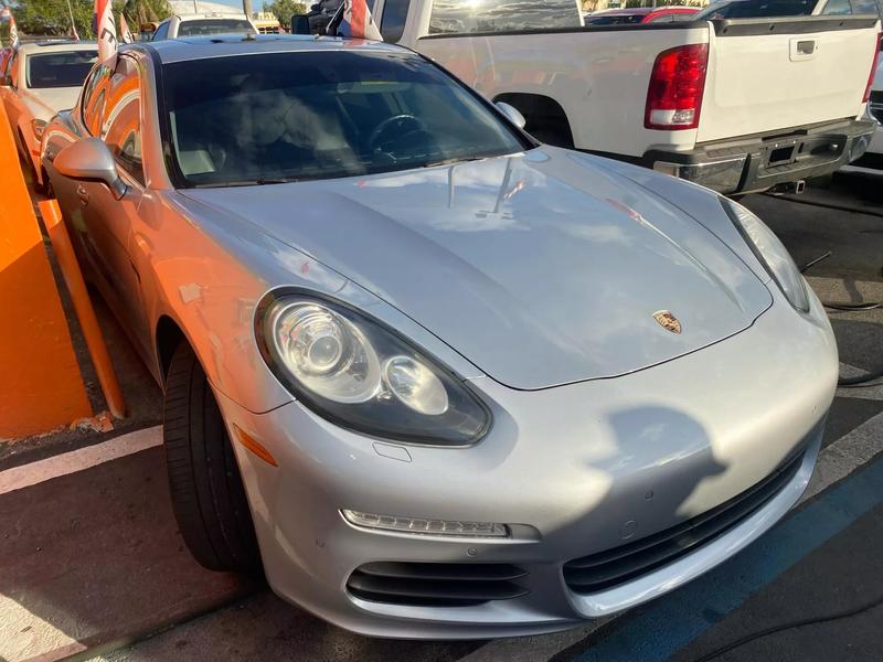 2014 Porsche Panamera Sedan - $34,999