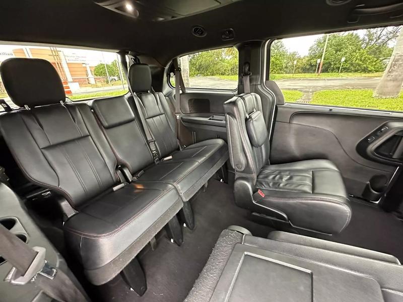 2018 Dodge Grand Am Van - $15,499