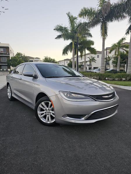 2015 Chrysler 200  - $8,799